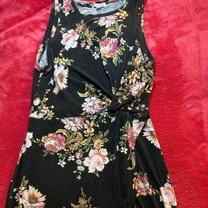 Black right flower dress